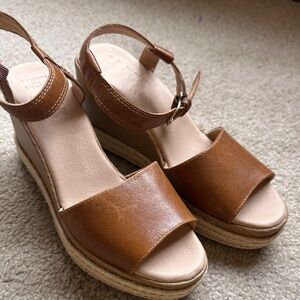 Sperry Elegant Tan Wedge Sandals